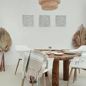 Nomad Surf House Hostel